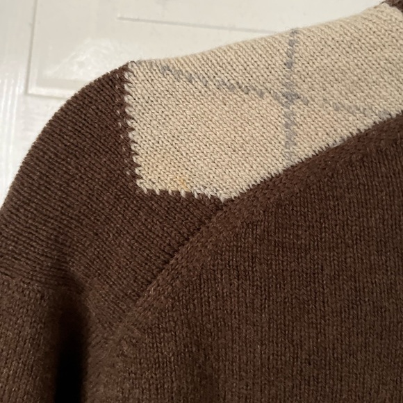 Pringle Sports Scotland V Neck Centre Argyle Lambswool Jumper in Brown - Picture 6 of 10